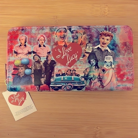 Brand New "I Love Lucy" Best Friends Graphic Colorful Wristlet Zip Around Wallet - Picture 3 of 15